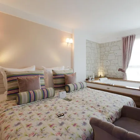 Cella & Ephesus Hotel