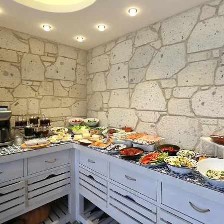 Cella & Ephesus Сельчук