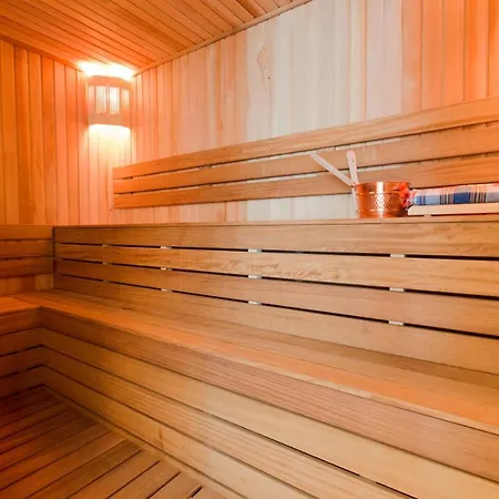 Cella & Ephesus Отель *