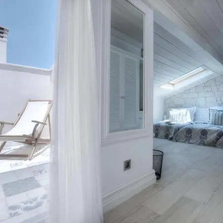 Cella & Ephesus Hotell