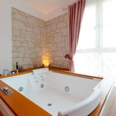 Cella & Ephesus Selçuk